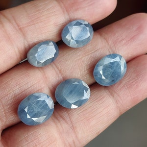 Natural Blue Sapphire 5 Pec Mix Lot 37.60 Ct . Kashmir Blue Sapphire Gemstone unheated Sapphire meking for jewellery 13X10.50 To 12X9 mm ..