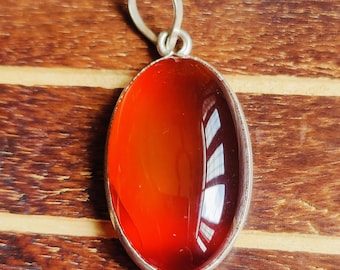 Pendentif agate rouge yéménite Aqeeq - Cabochon ovale en plaqué argent sterling