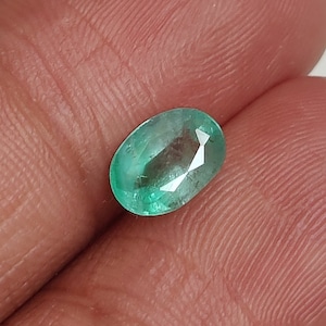 Vivid Green Emerald Zambia Oval shape size 7X5 MM. Transparent Emerald loose cut gemstone pendant+ valentine day ring Emerald stone 0.90 Ct.
