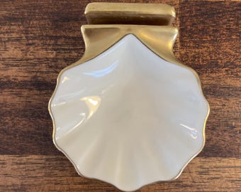 Cenicero de porcelana dorada con forma de concha, estilo vintage, de Fitz & Floyd, 7,6 cm x 6,3 cm.