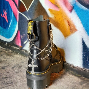 BOOT CHAIN CHARM (silver) - Shoe chain (silver) - Dr. Martens style-Boots charm-Shoe accessory