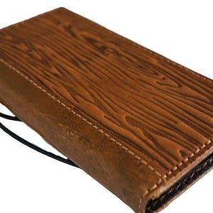 Custodia in vera pelle per Google Pixel 9 8 7 6 5 4 A 8A Pro XL 4G 5G Portafoglio con carte di credito Custodia pieghevole fatta a mano Stampa di lusso Legno marrone chiaro ArtAmit