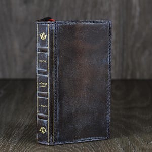 Custodia in vera pelle per Google Pixel 9 8 7 6 5 4 A 8A Pro XL 4G 5G Portafoglio pieghevole a libro fatto a mano speciale VECCHIA moda Bibbia blu ArtAmit