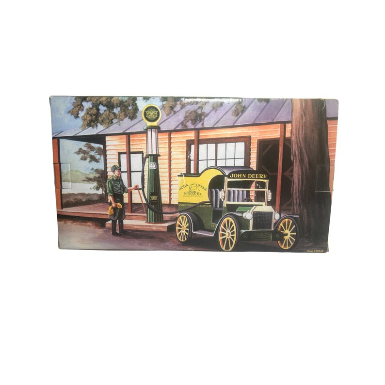 John Deere Model T Car With Gas Pump 2002 Edition, Collectible Car in