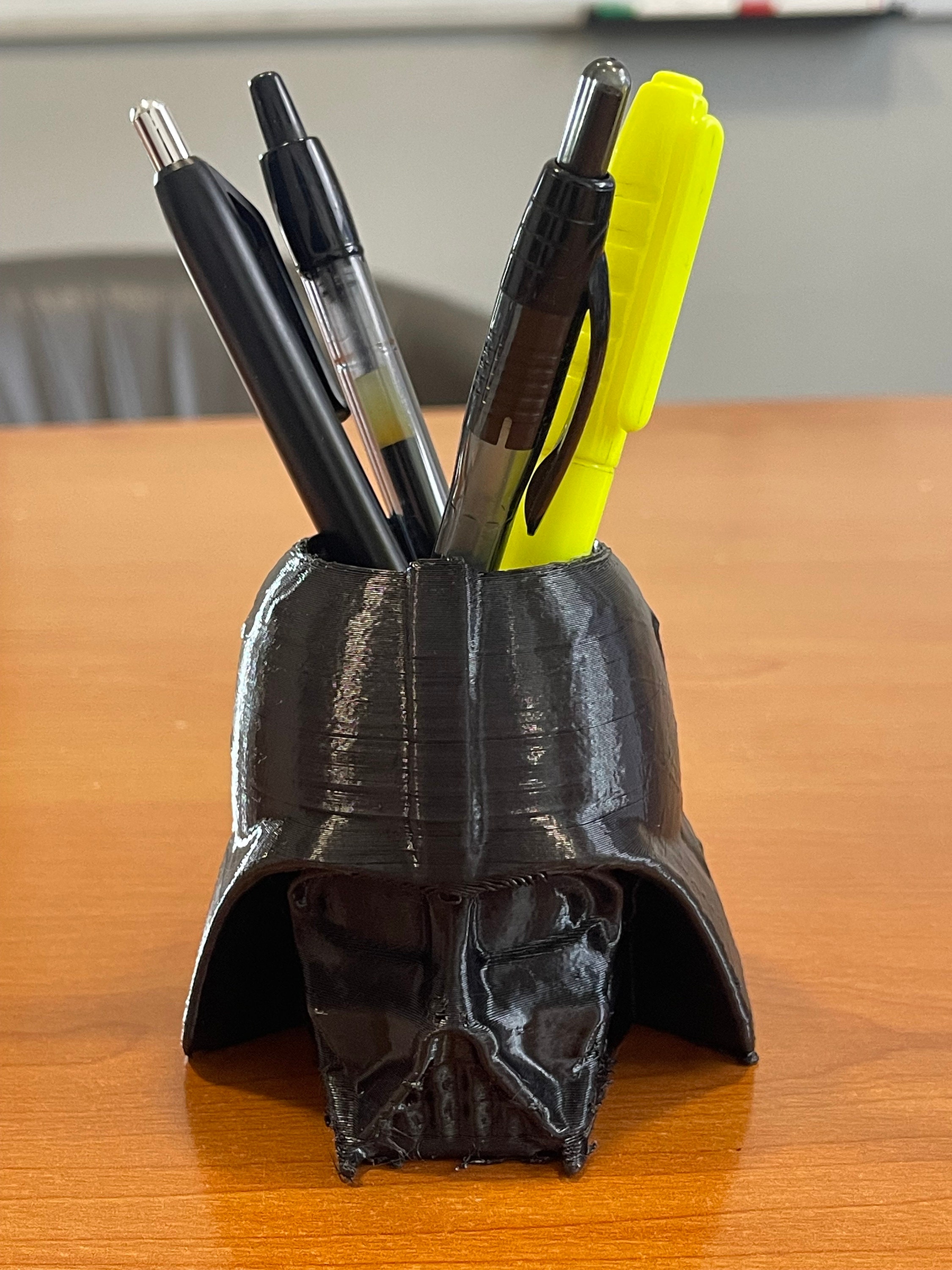 Darth Vader Pen Holder, Desktop Gadget, Star Wars Gift, Pen/Pencil Holder,  Low Polygon, Office Accessories, Geeky Desk Gadget -  Italia