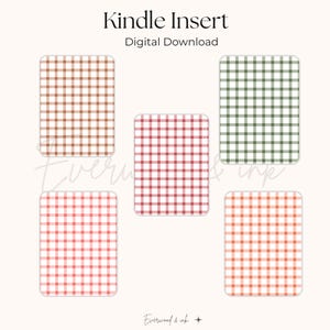 Könnte beinhalten: Fünf rechteckige Kindle-Einlagen mit abgerundeten Ecken, die ein Vichy-Karomuster in verschiedenen Farben wie Braun, Dunkelgrün, Rot, Hellrosa und Orange aufweisen. Der Text Kindle Insert und Digital Download erscheint oben.
