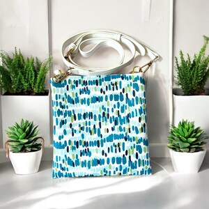 SALENTO. Shoulder bag with recycled synthetic leather fabric. Perfect for daily wear or gifts.