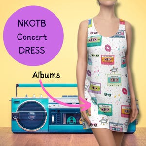 Neon NKOTB 40-jähriges Jubiläum Konzertkleid, NKOTB Racerback Kleid, New Kids on The Block, Blockheads Magic Sommertour 2024