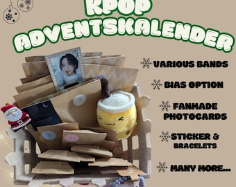 May include: A beige felt basket filled with brown paper envelopes labeled with numbers, a small yellow plush toy, a photo card of a person, and a beaded bracelet. The text KPOP ADVENTSKALENDER is displayed above with a list of included items.