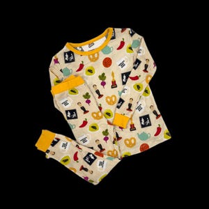 Paper Pusher 2-Piece Mustard