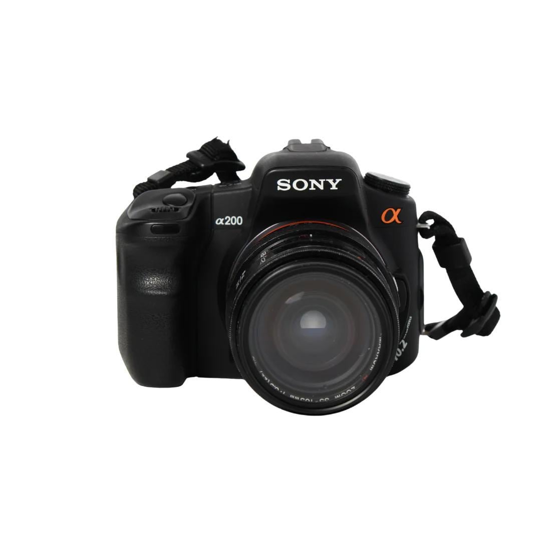 【Y3026】 SONY DSLR-A200 / 28-105 3.5-4.5 Sony Alpha DSLR-A200 Kit 10.2-megapixel digital SLR camera with 18
