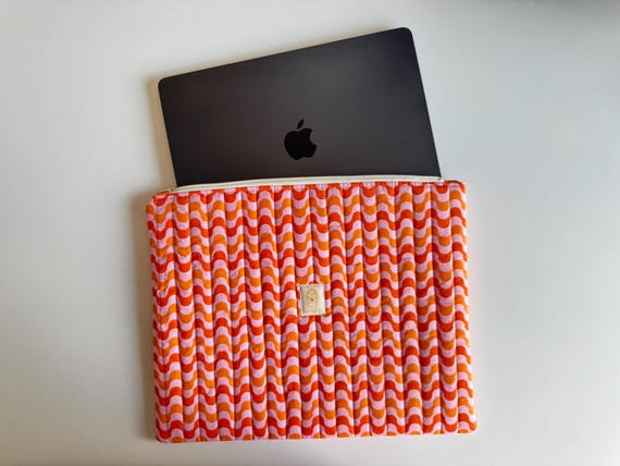 Pink & Orange Pattern MacBook Sleeve, Quilted Laptop Sleeve 13”/14”/15”, Cute Protective Zipper Pouch, Puffy Sleeve, Handmade İpad Case