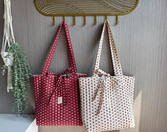 Handmade Heart Pattern Tote Bag: Quilted Cotton Shoulder Bag