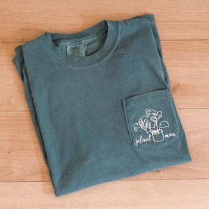 Embroidered PLANT MOM Pocket T-Shirt | Comfort Colors Vintage Dyed Pigment | Unisex Fit