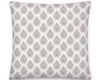Vintage Floral Throw Pillow: Linen-Feel Farmhouse Cushion