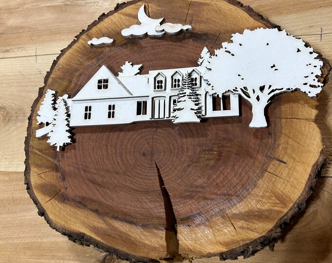 Layer wood art on cherry round.