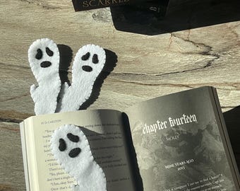 Felt Embroidery Ghost Bookmark: Halloween Book Lover Gift