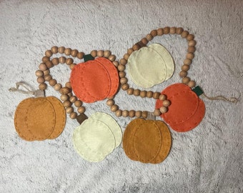 Handsewn Felt Pumpkin Garland: Autumn Thanksgiving Decor