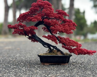 B110: Bonsai in filo di metallo, alto 28cm, tronco nero, 230 foglie rosse,vaso giapponese. Un idea regalo ,un esclusivo complemento d'arredo