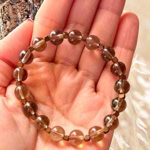 Armband med rökkvarts och hematit | Armband med jordningsskyddande kristaller | Armband med elastiskt ädelsten