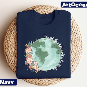 He’s Got The Whole World In His Hands Sweatshirt,Jesus Lovers Shirt,Christian Hoodie,Religious Gifts For Women&#39;s,Church Tee,Pastor Wife Gift