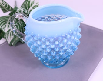 Fenton Hobnail Glass Aqua Blue Opalescent gedrechselter Krug Kleiner Krug 13 cm Vintage
