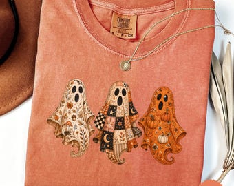 Floral Ghost Halloween T-Shirt, Cute Spooky Season Tee, Pumpkin Ghost Comfort Colors Shirt, Cottagecore Fall Shirt, Halloween Gift for Women
