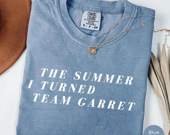Custom Hockey Romance Shirt, TSIT Team Garrett T-Shirt, Team Dean Bookish Fandom Tee, Comfort Colors Shirt Briar University Graham 44