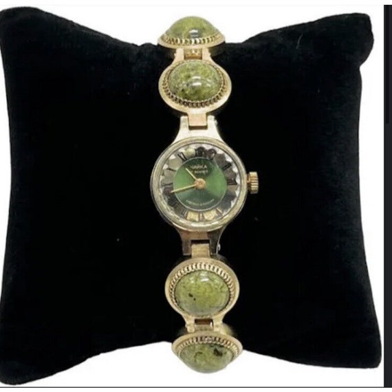 VTG Chaika Gold Toned Womens Wrist Watch Green Ser