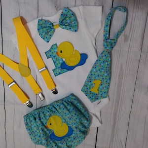 Tenue de premier anniversaire de Ducky en caoutchouc Tenue de gâteau smash de Ducky