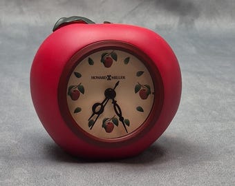 Howard Miller Y2k Vintage Red Apple Desk Clock 645-453 Fruit Decor