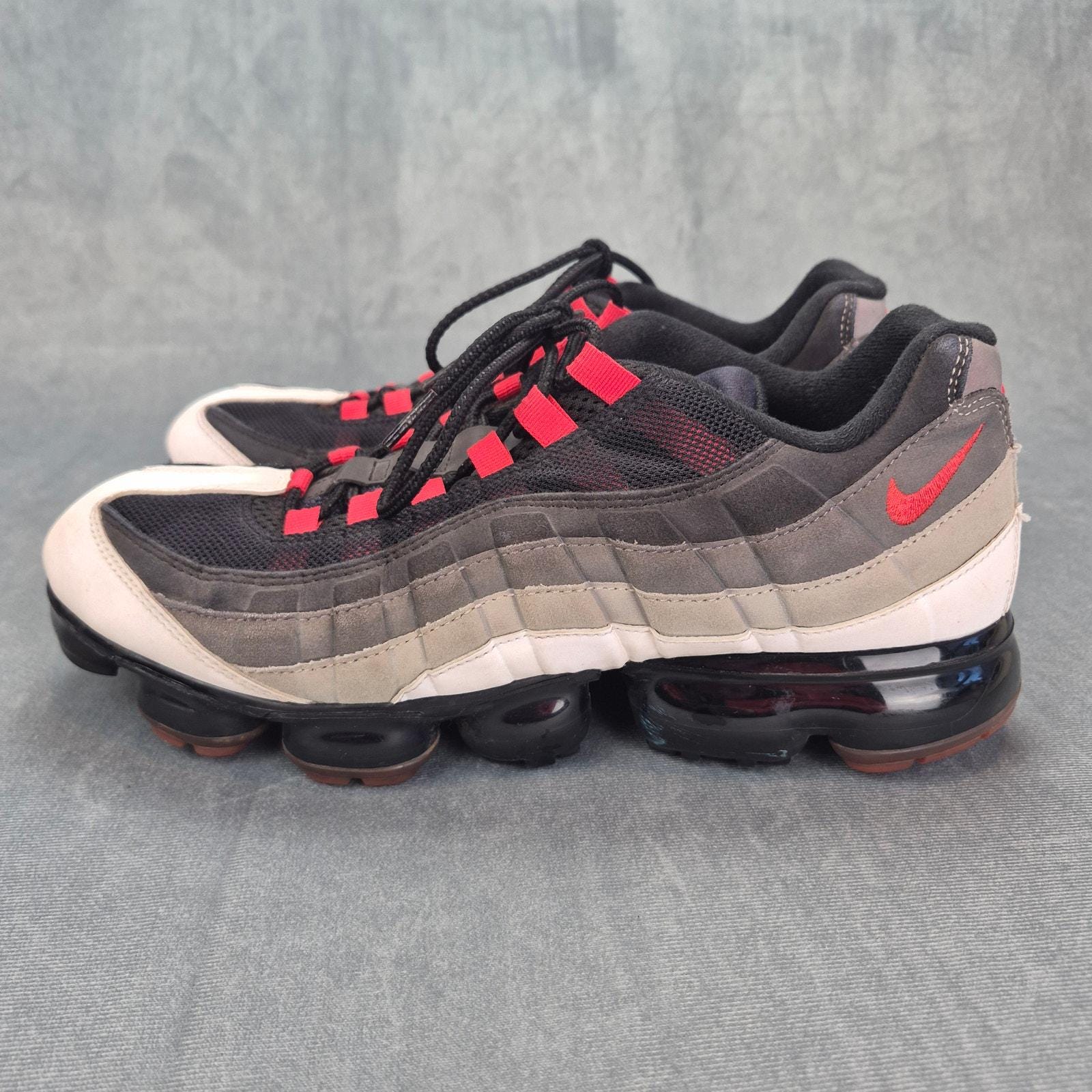 nike air vapormax 95 hot red