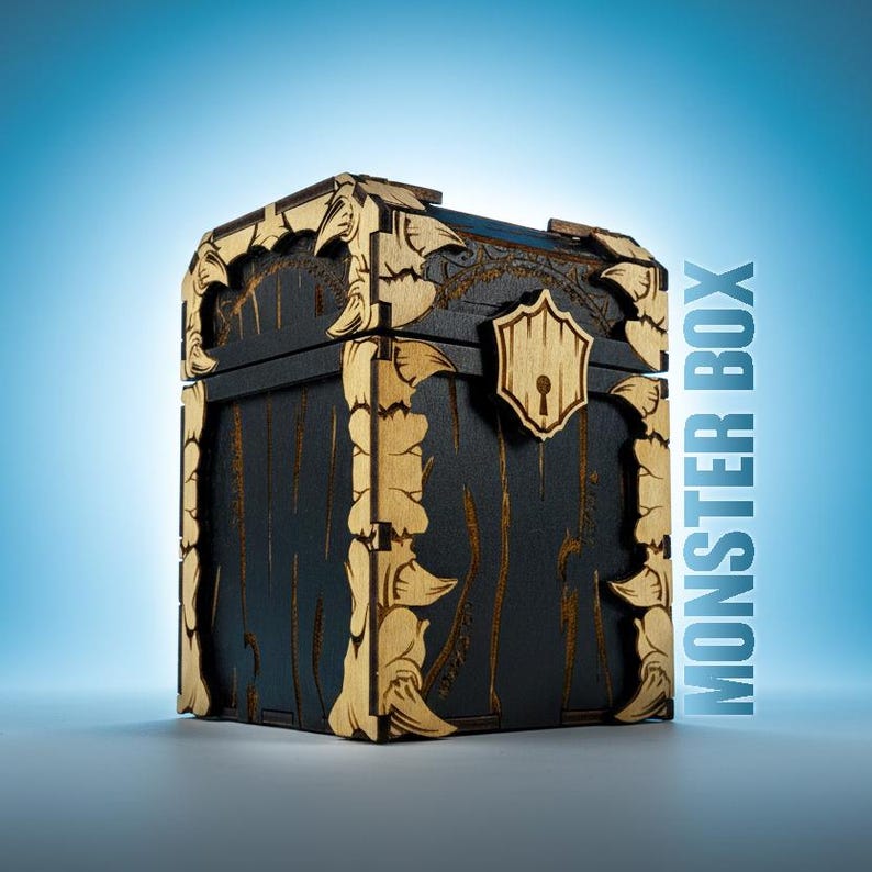 Custom Laser Cut Baltic Birch Deck Box | Double Sleeved Cards Bild 3