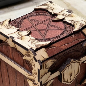 Custom Monster Card Deck Box MTG Deck box Commander Deck Box Deck box for LCG Tarot Deck Box Card Storage Box One Piece Deck Box Pentacle