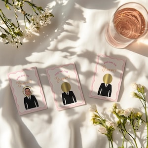 Qui avait le marié ? – Jeu à gratter pour une fête de poule | Jeu d'enterrement de vie de jeune fille personnalisé | Cartes imprimées avec autocollants à gratter