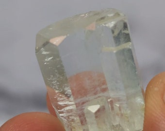 Aquamarine crystal from Pakistan 11g