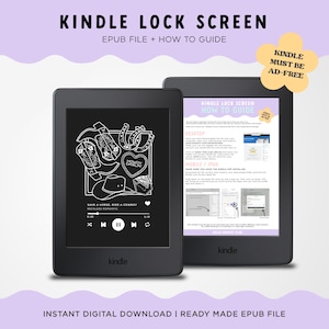 Puede incluir: Dos lectores electrónicos Kindle negros. Uno muestra una pantalla de bloqueo con temática de vaquero en blanco y negro con botas, un sombrero y el texto "Howdy Darlin". El otro muestra una "Guía de instrucciones". El texto "Kindle Lock Screen" está en la parte superior.