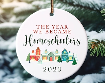 Christmas Ornament Gift for Homeschooling Family with Custom Year, Commemorative Homeschool Ornament Christmas Decor Gift for Homeschoolers