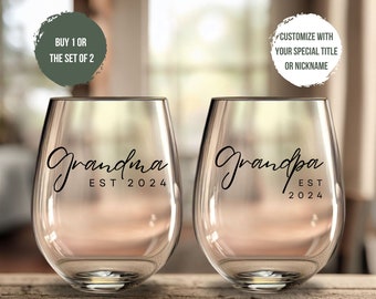 Personalized Grandma and Grandpa Wine Glass Set, Matching Grandparent Gift, Custom Pregnancy Announcement for New Grandparents, Grandma Gift