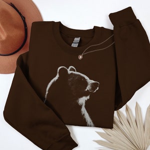 Bear Sweatshirt, Bear Crewneck, Vintage Bear Sweatshirt, Trendy Bear Sweatshirt, Animal Lover Sweatshirt, Bear Gifts for Wildlife Lover
