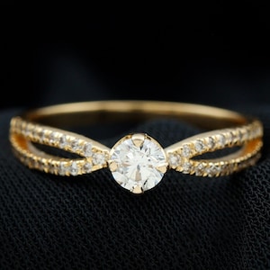 Split Shank Lab Grown Diamond Solitaire Engagement Ring, Split Shank Round Cut Ring, 14K Gold Unique Ring, Minimalist Split Shank Ring Gifts