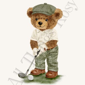 Puede incluir: Ilustraci&oacute;n en acuarela de un oso de peluche marr&oacute;n jugando al golf. El oso lleva un polo blanco, pantalones de cuadros verdes, una gorra verde y zapatos marrones. Sostiene un palo de golf y est&aacute; a punto de golpear una pelota de golf blanca sobre un c&eacute;sped verde.