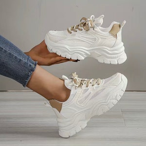 2022 New Women's Vulcanized Shoes Sport Shoes Platform Sneakers Ladies  Designer Lace Up Breathable Sneakers Flat