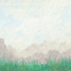 Dipinto ad acquerello di un paesaggio montano nebbioso e morbido (stampa in edizione limitata) di Emma Brown
