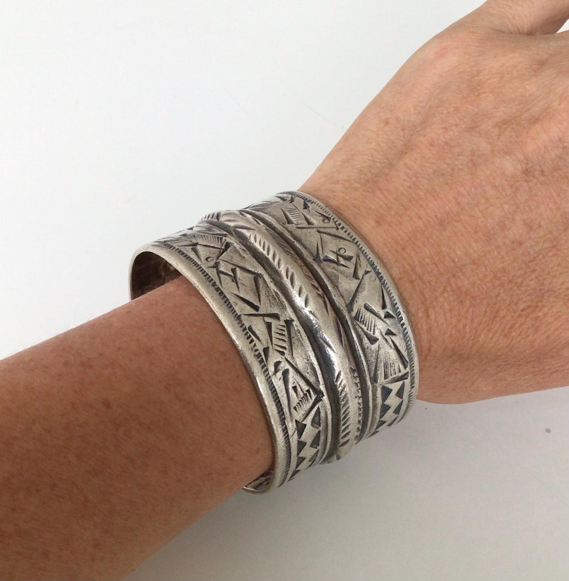 Bracelet Manchette Ethnique En Argent Massif 925 - Poids 102.8 Grammes, Occasion, Bon état Général