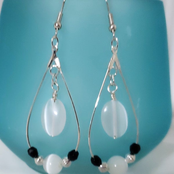 Chandelier Earrings. Cats Eye Earrings. Statement Earrings. Cats Eye Jewelry. Fashion Earrings. Silver Earrings. Fashion Jewelry.