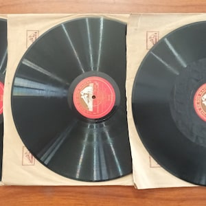 Collection of 3 gramophone records 78 RPM LA VOIX De Son MAITRE Symphony for string orchestra