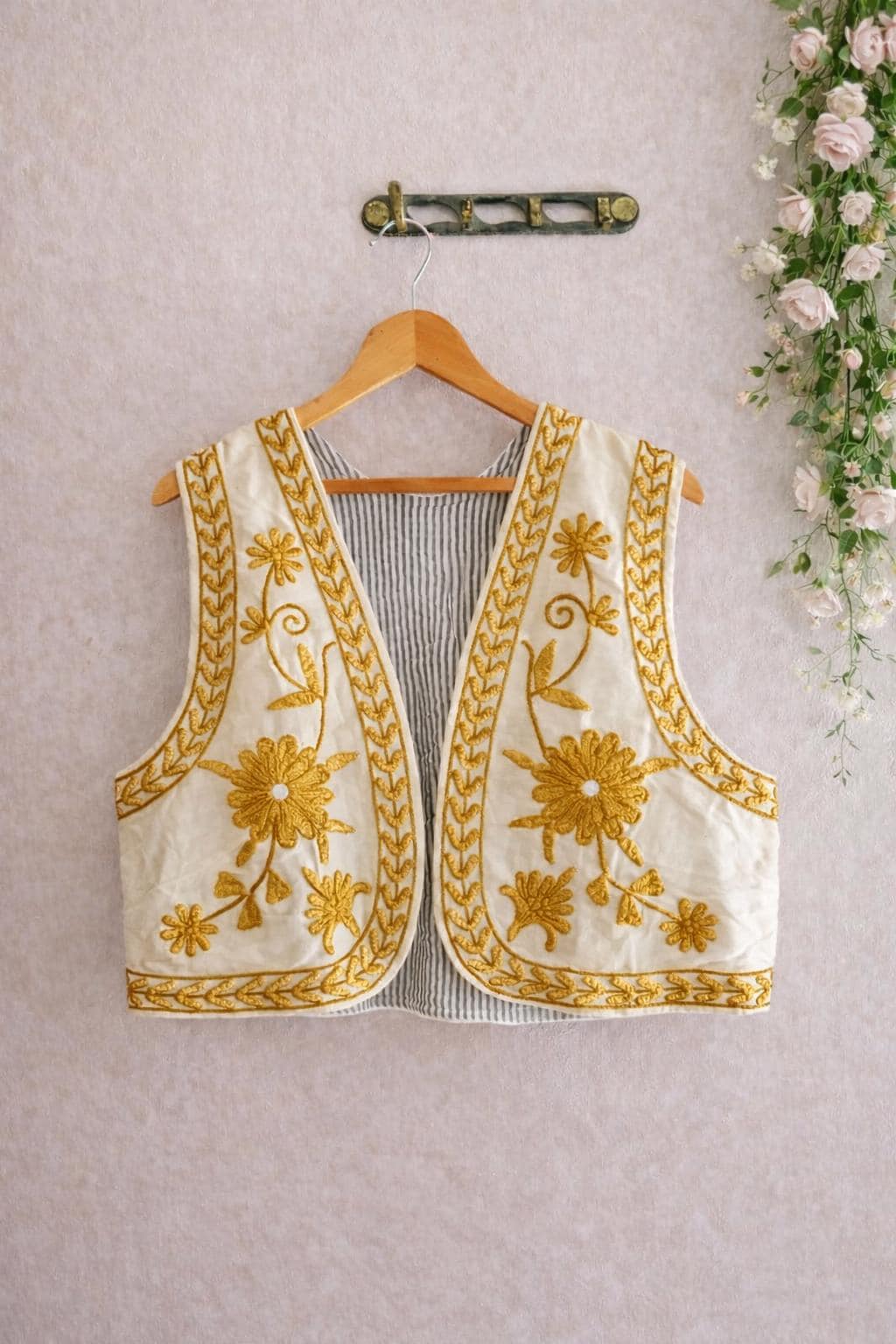 トップス TODAYFUL Embroidery Middle Vest Middle Eastern Vest - Etsy Canada