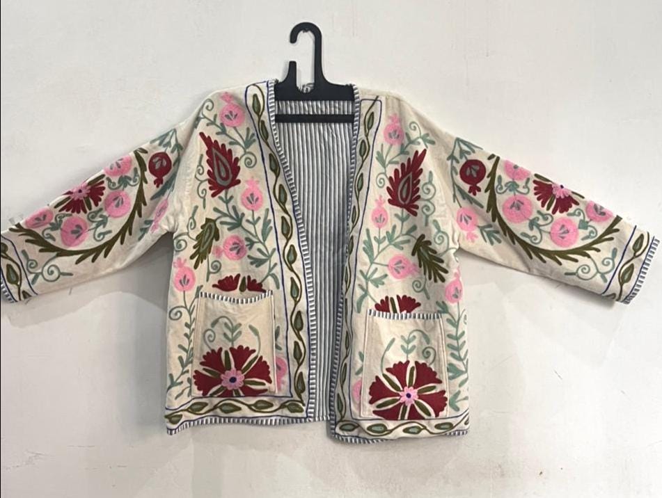 手刺繍ベルベットスザニジャケット｜クリーム色花柄ボヘミアンコート