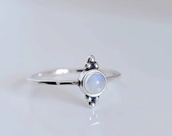 Anello pietra di luna, anello da donna, delicata pietra di luna arcobaleno, anello stack, Boho, anello per ragazze minimalista, 925 timbrato